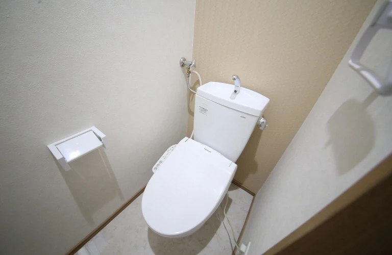 セキュリティ充実！ウォシュレット完備の快適ワンルーム